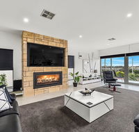 KENNEDY EXECUTIVE TOWNHOUSE - Accommodation Tasmania