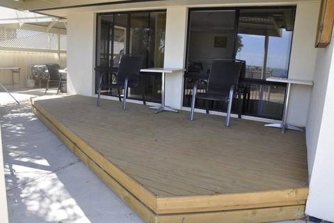 The Club House - Accommodation Tasmania 0