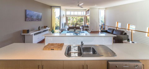 South Shores Villa 52 - Accommodation Tasmania 12