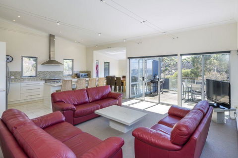 Saar River House - Accommodation Tasmania 1
