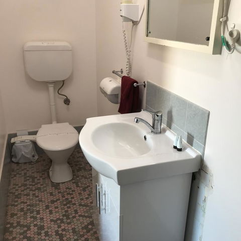 Travelway Motel - Accommodation Tasmania 11
