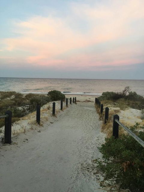 Luxurious 3 Bedroom Beachfront - Panoramic Views - Accommodation Tasmania 12