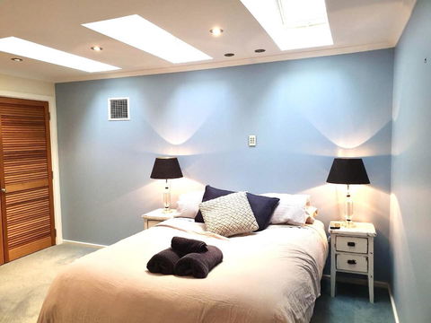 Luxurious 3 Bedroom Beachfront - Panoramic Views - Accommodation Tasmania 6