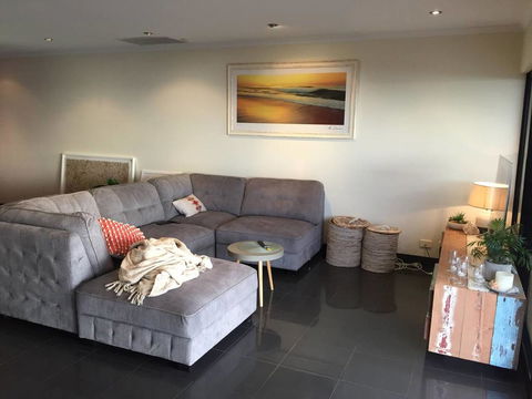 Luxurious 3 Bedroom Beachfront - Panoramic Views - Accommodation Tasmania 4
