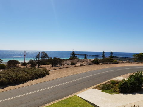 South Shores - Accommodation Tasmania 3
