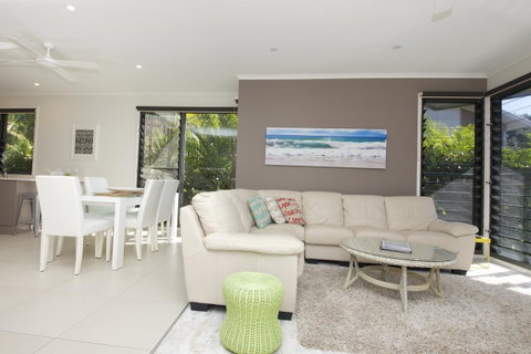 Boom 6 Boomerang Beach - Accommodation Tasmania 2