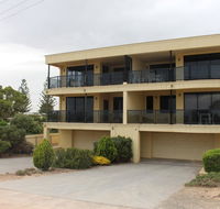 The Lighthouse - Beachfront Accommodation - Accommodation Tasmania