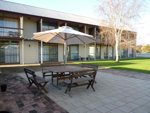 Coonawarra Motor Lodge - Accommodation Tasmania 3