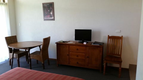 Coonawarra Motor Lodge - Accommodation Tasmania 13