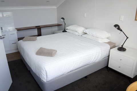 Oceanside 23 - Accommodation Tasmania 9