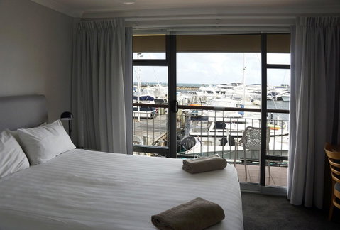 Oceanside 23 - Accommodation Tasmania 0