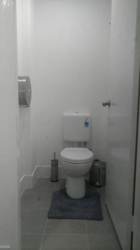 Perth City Backpackers Hostel - Note - Valid Passport Required To Check In - Accommodation Tasmania 16
