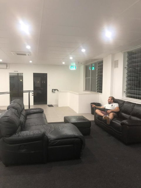 Perth City Backpackers Hostel - Note - Valid Passport Required To Check In - Accommodation Tasmania 12