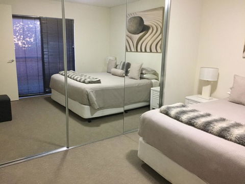 Parklane Apartments - Accommodation Tasmania 10