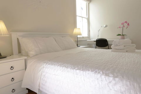 Stunning Terrace In Centennial Park - Accommodation Tasmania 8