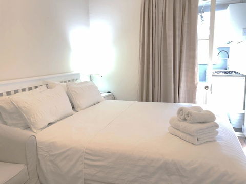 Stunning Terrace In Centennial Park - Accommodation Tasmania 1