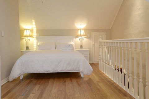 Stunning Terrace In Centennial Park - Accommodation Tasmania 11