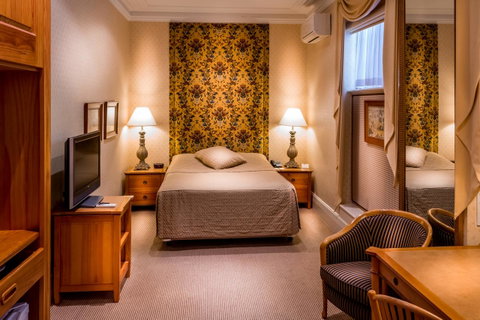 European Hotel - Accommodation Tasmania 11