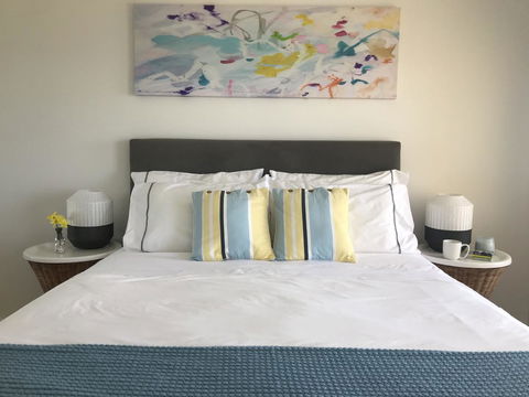 Cottesloe Beachfront Ocean View Apartment - Accommodation Tasmania 3