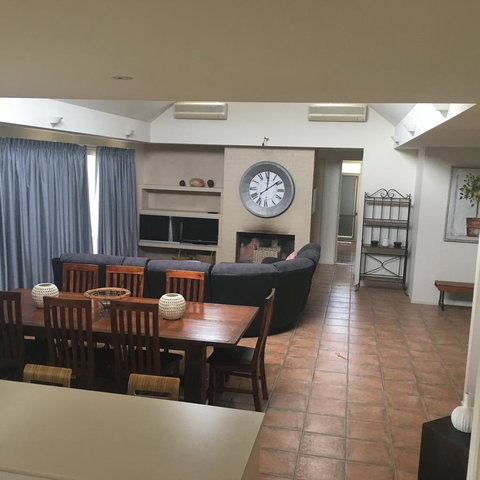 Grapevines Boutique Accommodation - Accommodation Tasmania 4