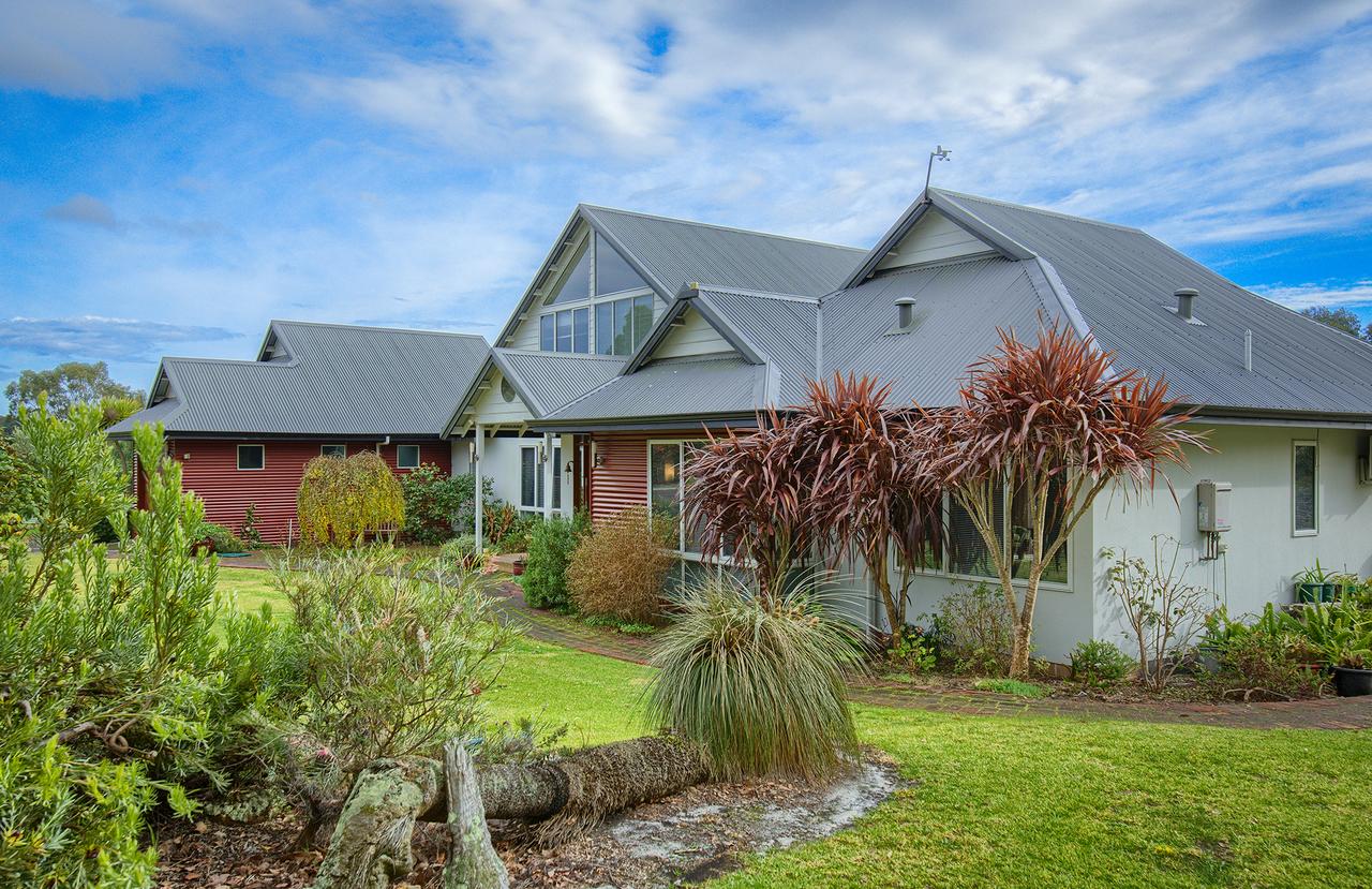 Hoffman WA Accommodation Tasmania