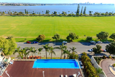 Crowne Plaza Perth, An IHG Hotel - Accommodation Tasmania 0