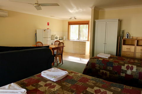 Travellers Rest Motel - Accommodation Tasmania 14
