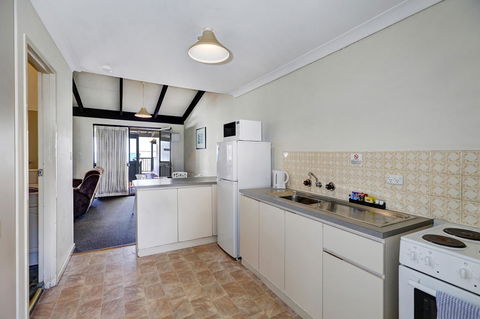 West Beach Lagoon 123 - Location & Views!!! - Accommodation Tasmania 5
