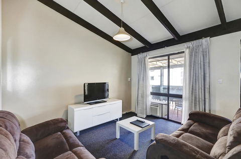 West Beach Lagoon 123 - Location & Views!!! - Accommodation Tasmania 6
