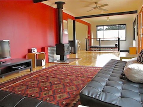 Pendeli Beach House - Accommodation Tasmania 0