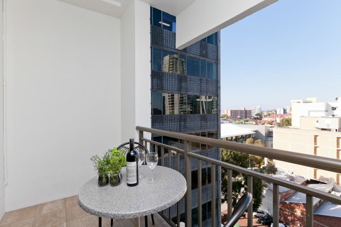 Central City Exclusive Apartments - Accommodation Tasmania 8