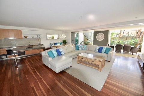 East On Byron - Accommodation Tasmania 19