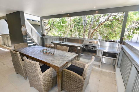 East On Byron - Accommodation Tasmania 11