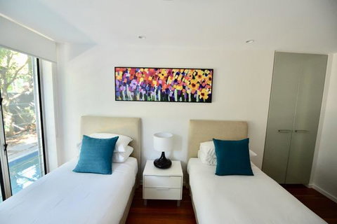 East On Byron - Accommodation Tasmania 23