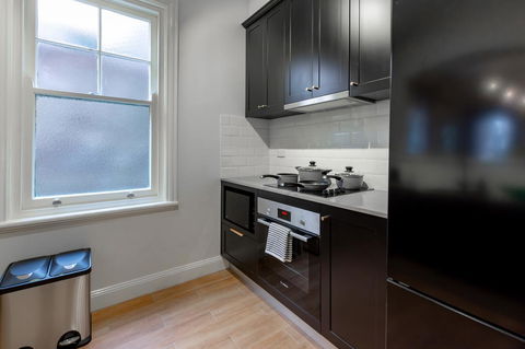 Heritage Townhouse Near Harbour Bridge - Accommodation Tasmania 21