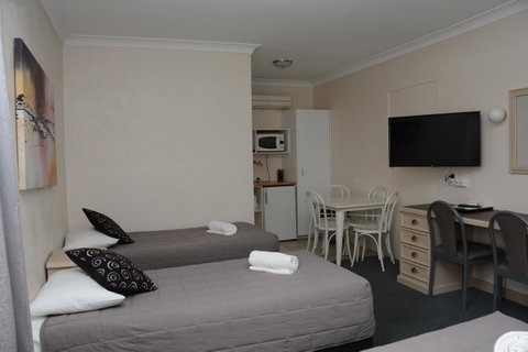 Ben Chifley Motor Inn - Accommodation Tasmania 4