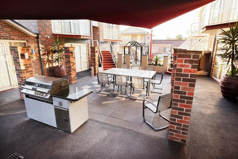 Jesmond Executive Villas - Accommodation Tasmania 17