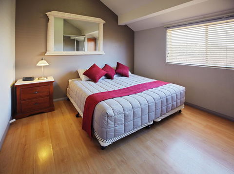 Jesmond Executive Villas - Accommodation Tasmania 33
