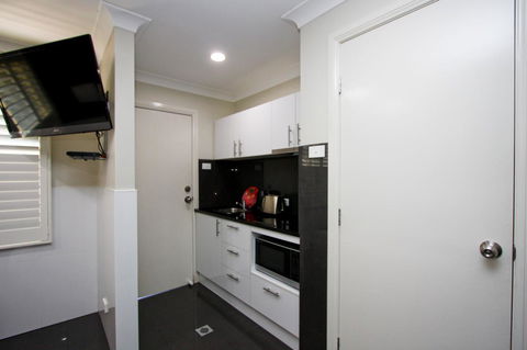 Jesmond Executive Villas - Accommodation Tasmania 39