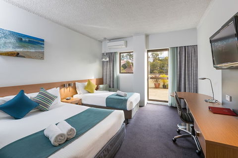 Metro Hotel Miranda - Accommodation Tasmania 0