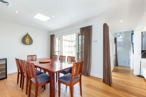 Kensington Self-Contained Modern House (89BROM) - Accommodation Tasmania 6