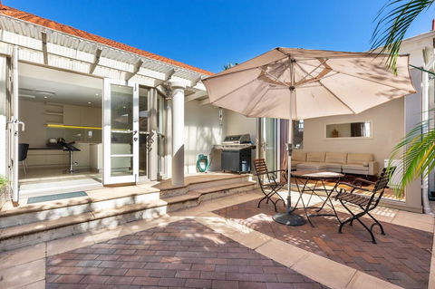 Kensington Self-Contained Modern House (89BROM) - Accommodation Tasmania 2