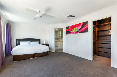 Kensington Self-Contained Modern House (89BROM) - Accommodation Tasmania 14