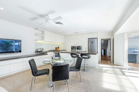 Kensington Self-Contained Modern House (89BROM) - Accommodation Tasmania 5