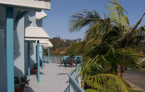 Breakers Apartments - Accommodation Tasmania 14