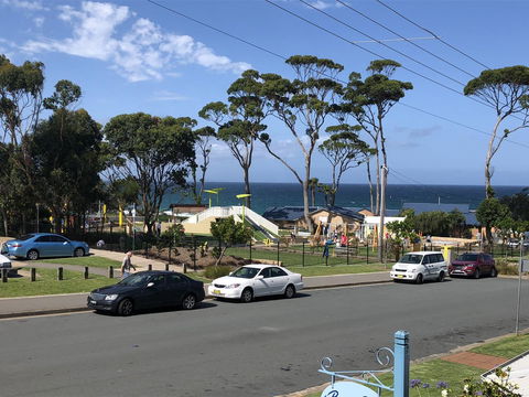 Breakers Apartments - Accommodation Tasmania 5