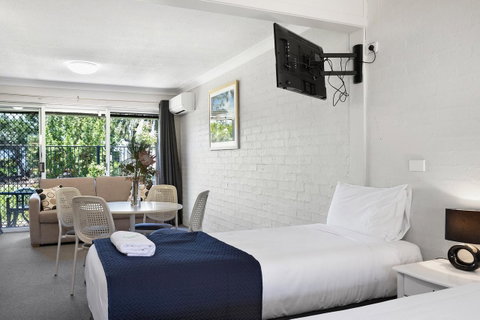 The Park Hotel Motel, Suffolk Park - Accommodation Tasmania 10
