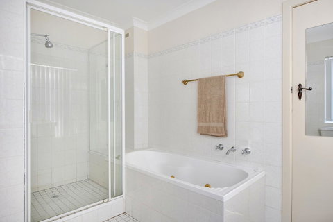 The Rotunda, Gerroa - Accommodation Tasmania 24