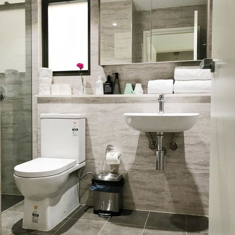 Modern & Cosy 2-Bedroom Apartment Hornsby - Accommodation Tasmania 12