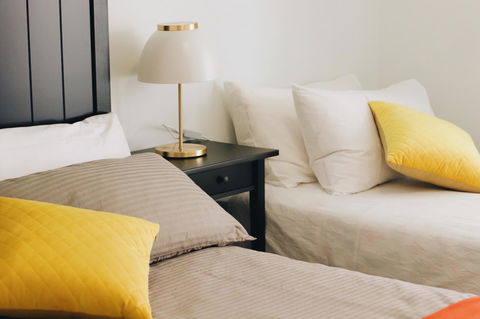 Modern & Cosy 2-Bedroom Apartment Hornsby - Accommodation Tasmania 0